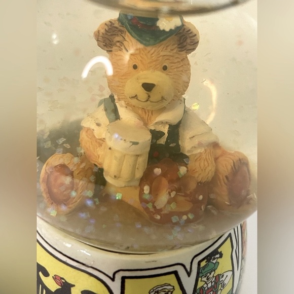 Germany Snow Globe Souvenir - Picture 7 of 7